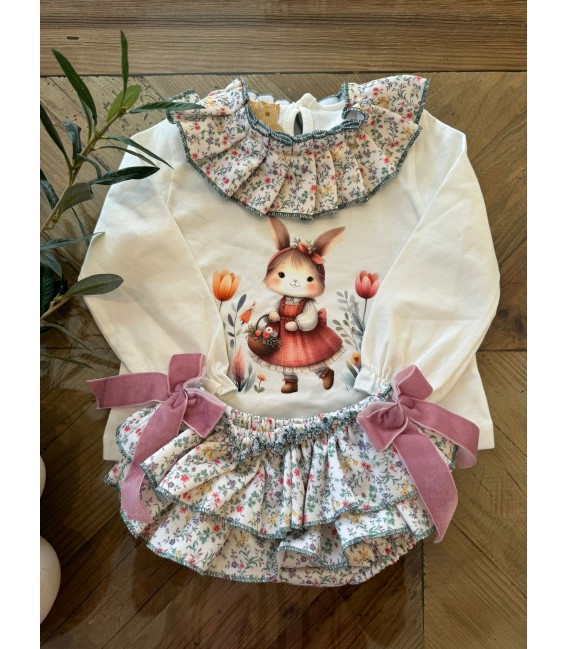 Conjunto coneja floral jardín
