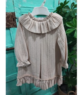 vestido blanco roto