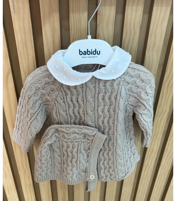 Bombacho de lana cuello bebe con gorro
